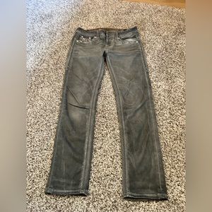 Gray Rock revival capri